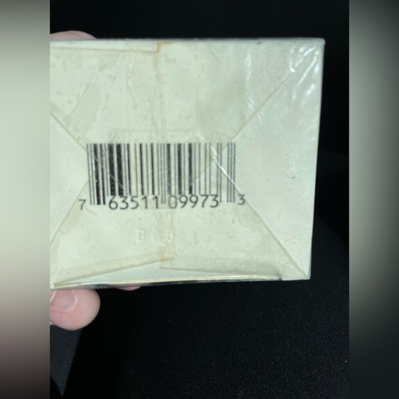 Donna Karan Cashmere Mist large sized bottle - Picture 5 of 7